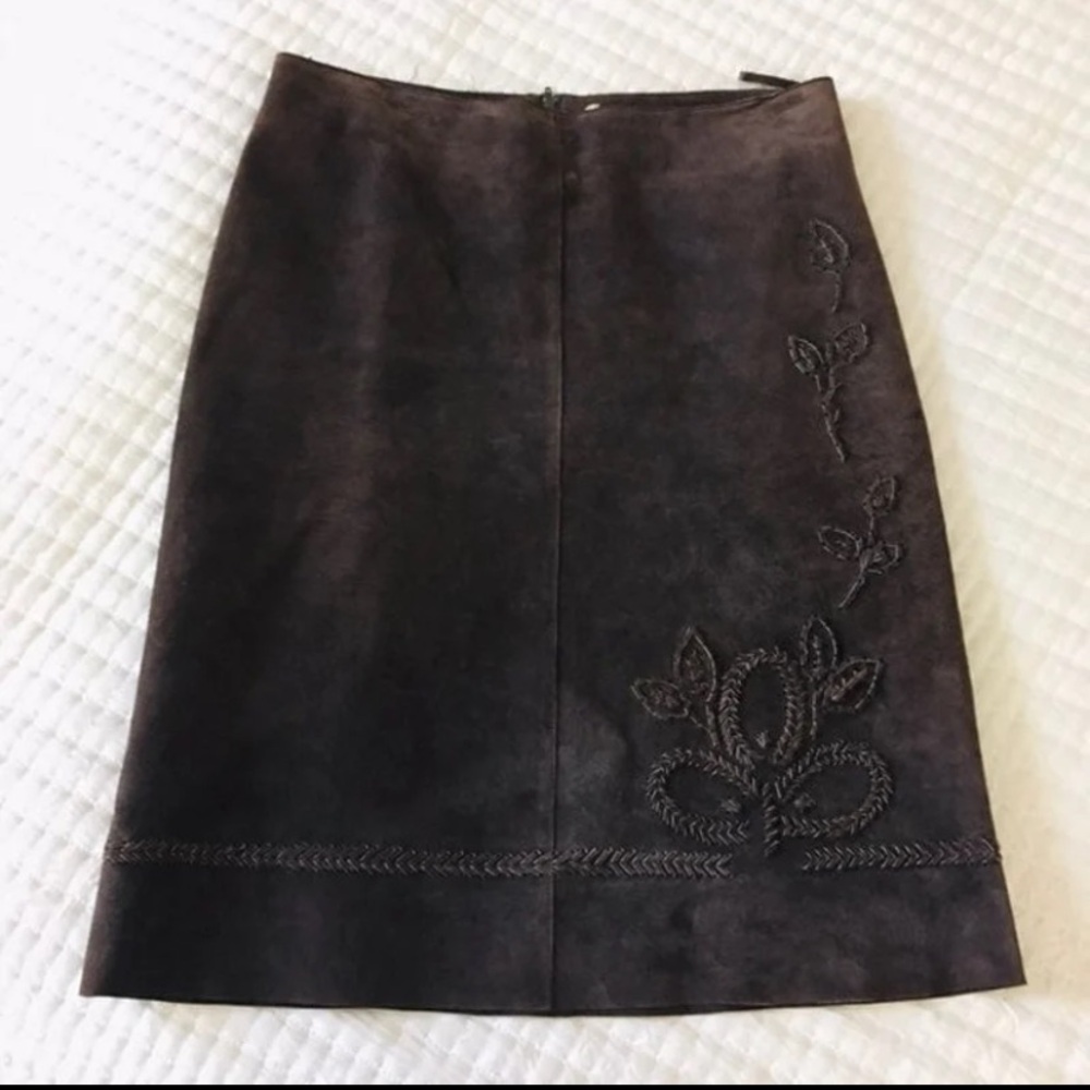 Vintage Karen Kane 100% Genuine Suede Embroidered Skirt Knee Length Size 6